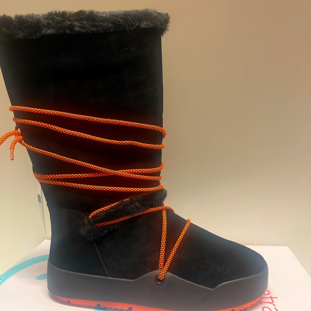 Brand new Winter boots! BareTraps DANNEY weatherproof boots.